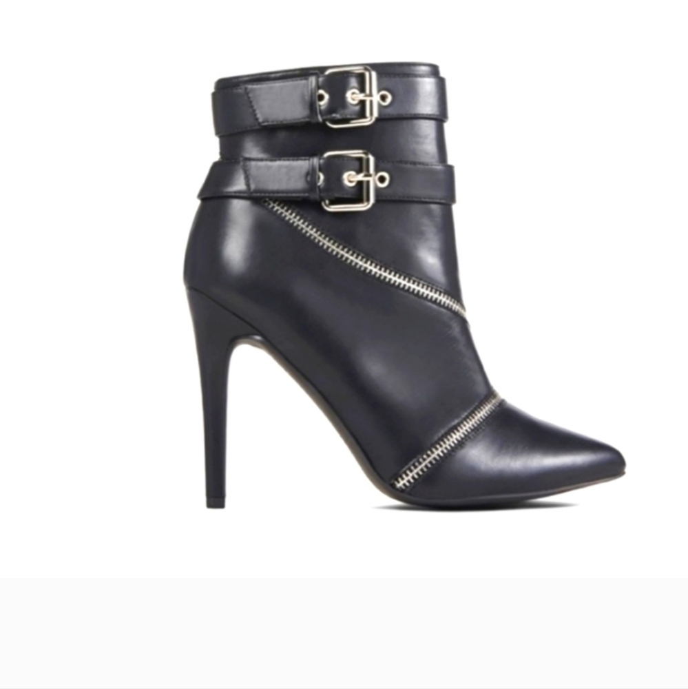 JUST FAB JF IVY BLACK ZIPPER BOOTIE SIZE 7 NWT
